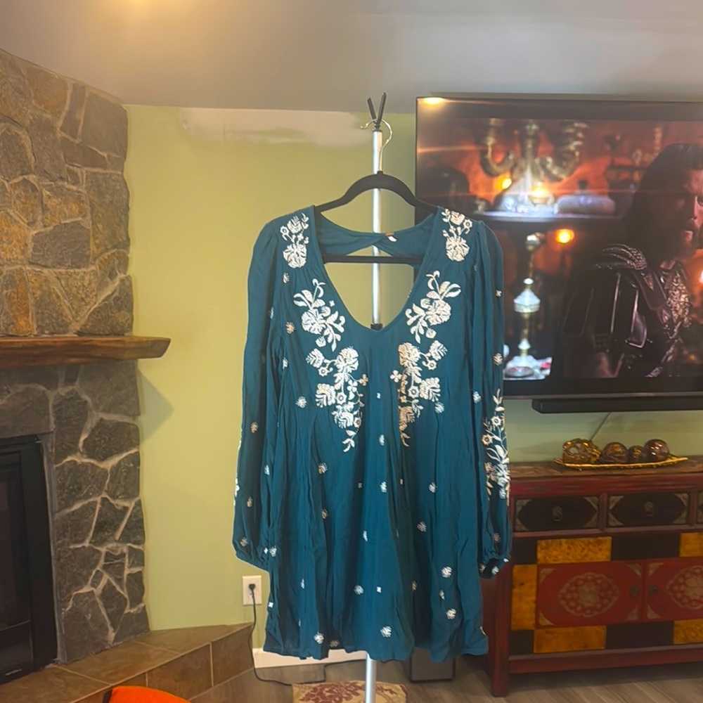 Free people emerald/Teal Dress with White Floral Embroidery